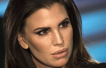 Claudia Galanti single, guarda che mamma!
