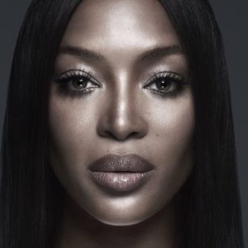Naomi Campbell incantevole testimonial a 48 anni…